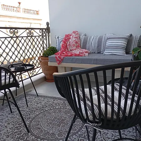 Lydia * ארמופוליס