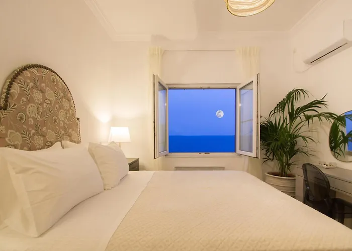 Lydia * ארמופוליס