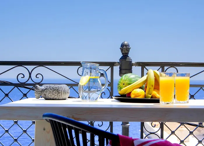 Lydia * ארמופוליס